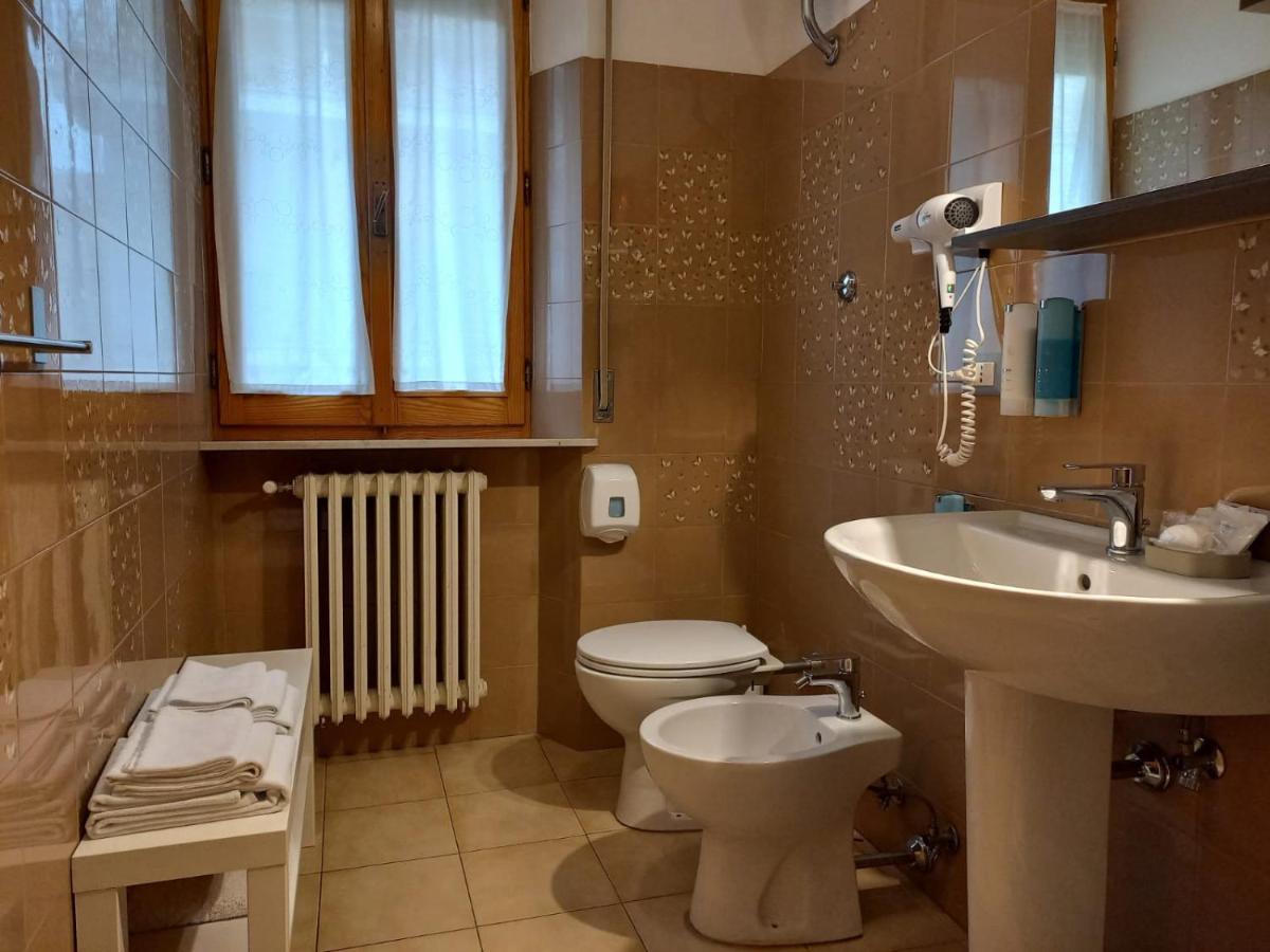 Hotel Cormorano Pedaso Buitenkant foto