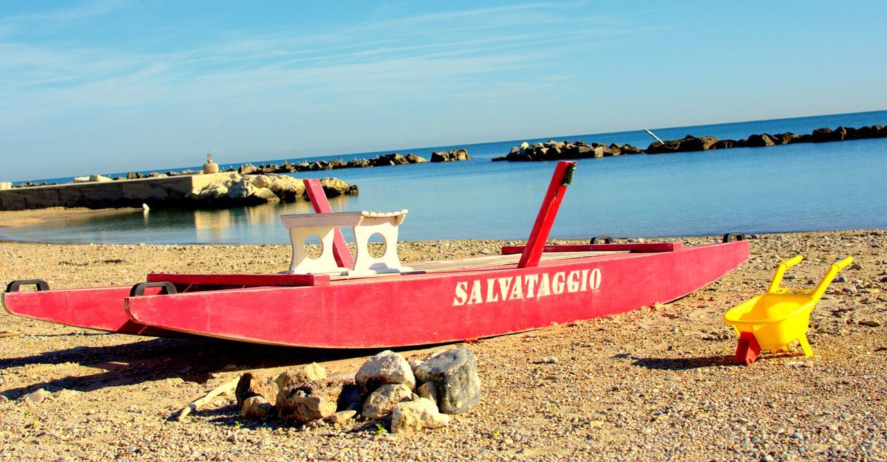 Hotel Cormorano Pedaso Buitenkant foto